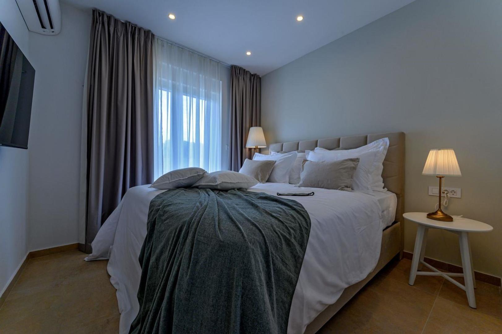 Luxury Villa Del Sogno With Pool, Jacuzzi, Parking Okrug Gornji Ngoại thất bức ảnh