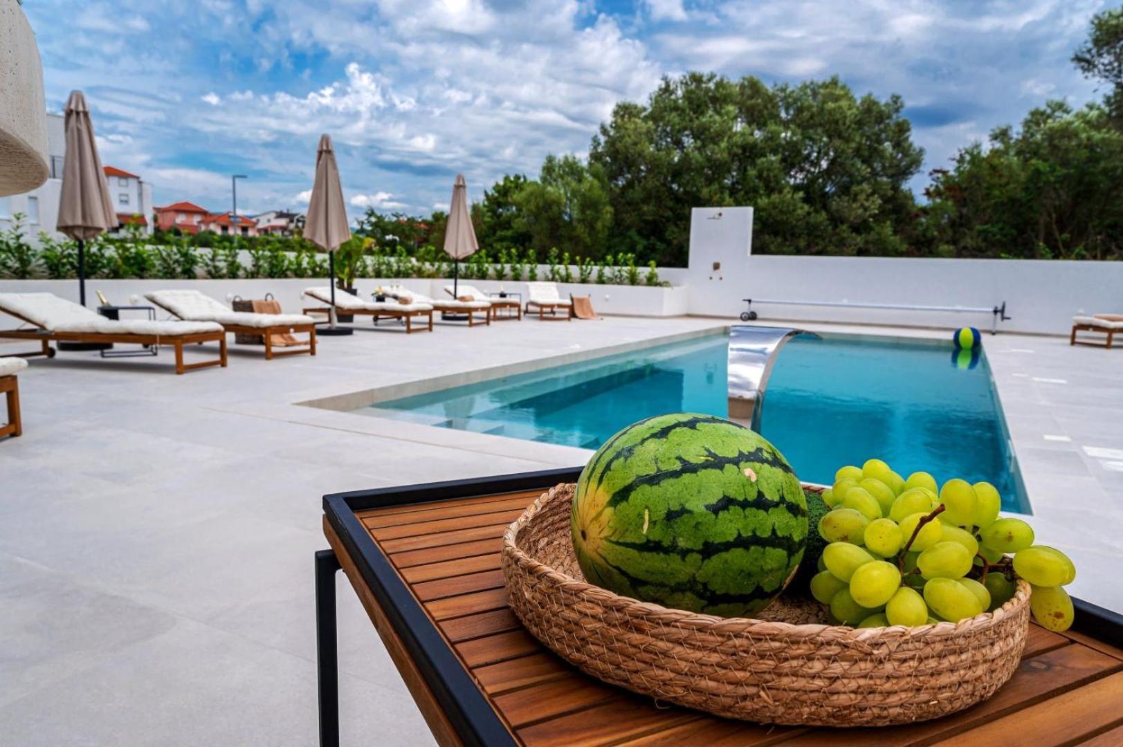 Luxury Villa Del Sogno With Pool, Jacuzzi, Parking Okrug Gornji Ngoại thất bức ảnh