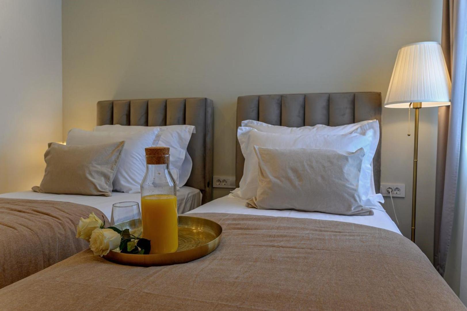 Luxury Villa Del Sogno With Pool, Jacuzzi, Parking Okrug Gornji Ngoại thất bức ảnh